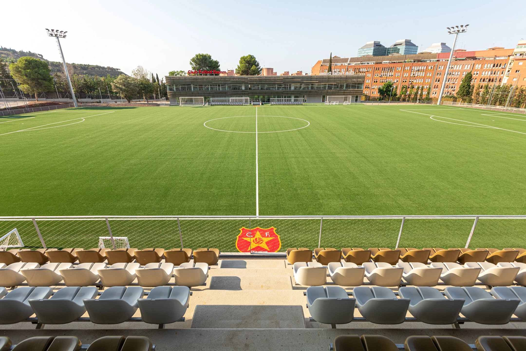Club de futbol Damm en Montjuïc, Barcelona