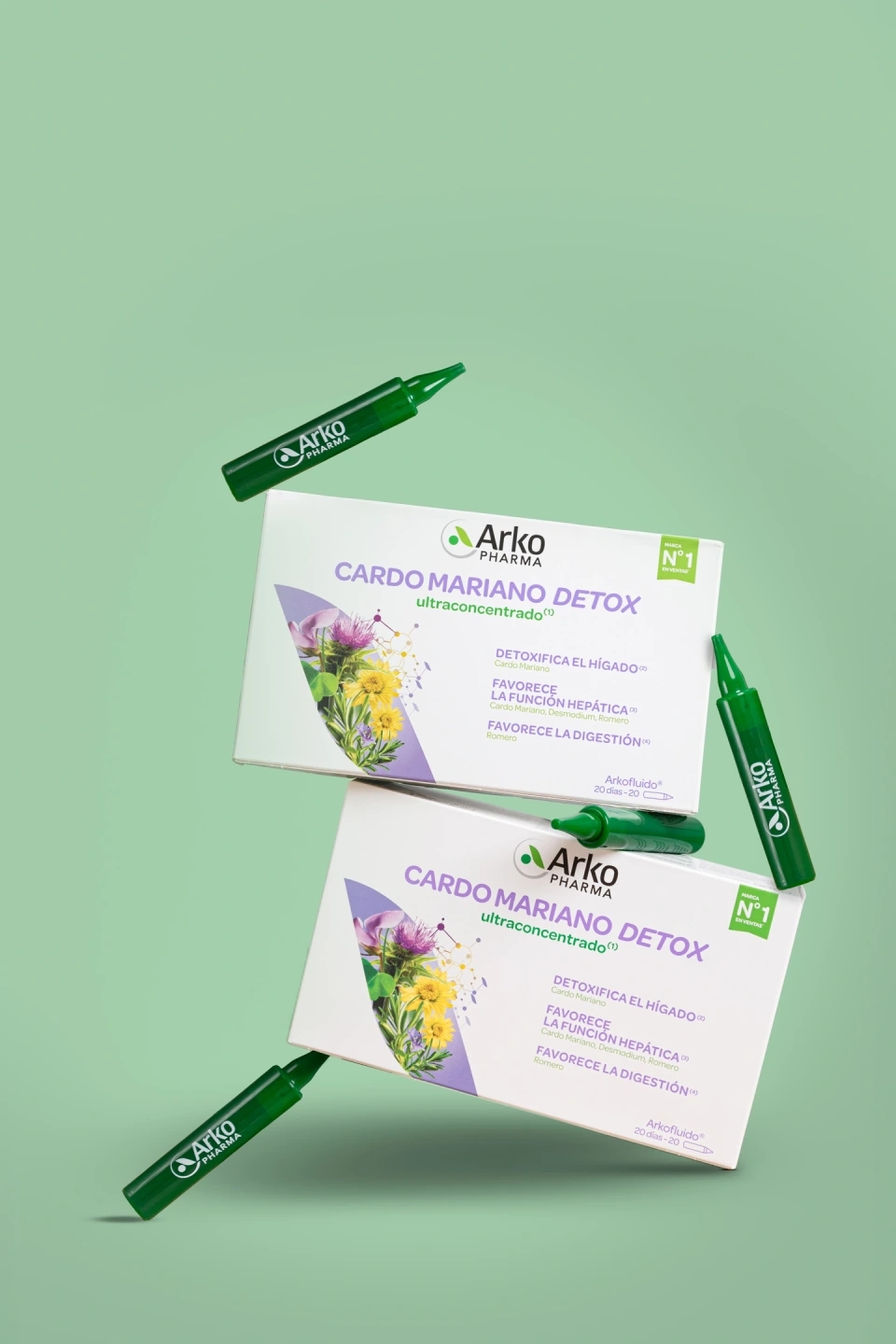 Viales y cajas volando de Cardo Mariano detox, producto de la farmacéutica Arko pharma para una sesión fotográfica creativa en Madrid.