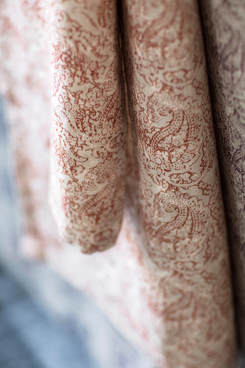 Fotografía de detalle de los tejidos de la colección Hindi de Güell Lamadrid. 