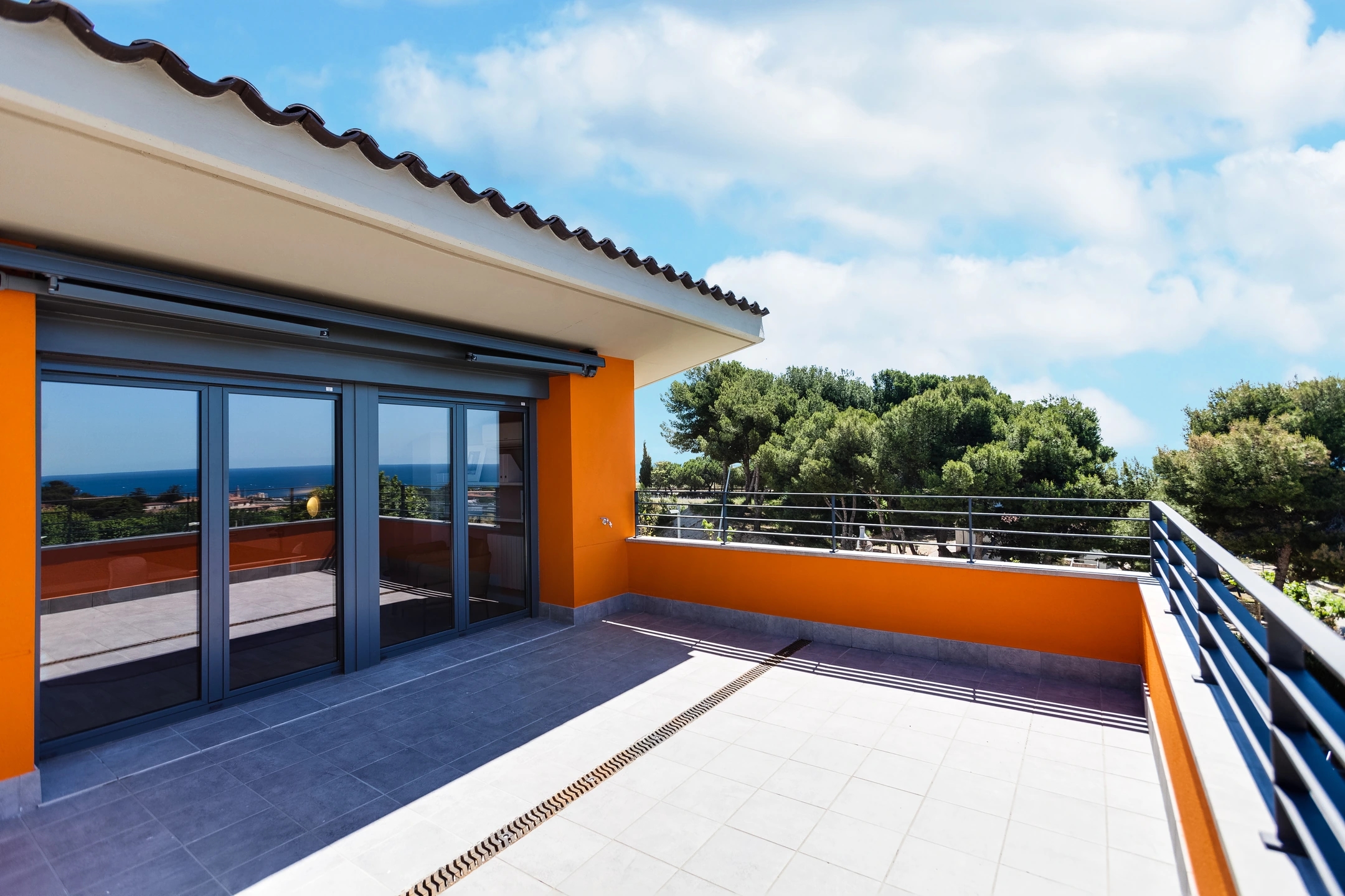 Fotografías de arquitectura y interiorismo para la constructora La Llave de Oro. Casa en la costa brava.