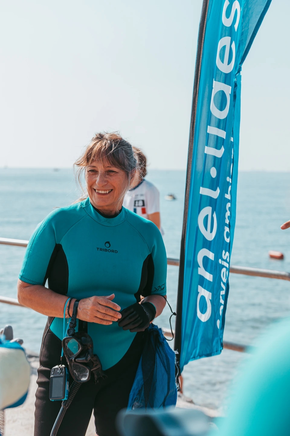 Actividad de la asociación anel·lides durante el evento de la Regatta Iomramh, regata irlandesa anual de St. Patrick’s Day en el puerto de Barcelona.